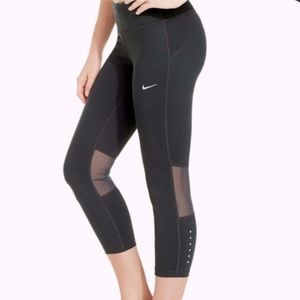 Nike Power Training Crop Leggings Women’s Medium Black Gym Yoga Pants